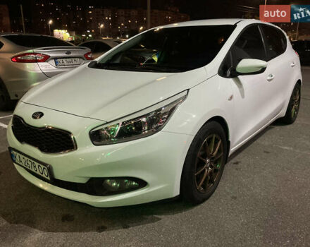 Белый Киа Сид, объемом двигателя 1.6 л и пробегом 245 тыс. км за 9000 $, фото 1 на Automoto.ua