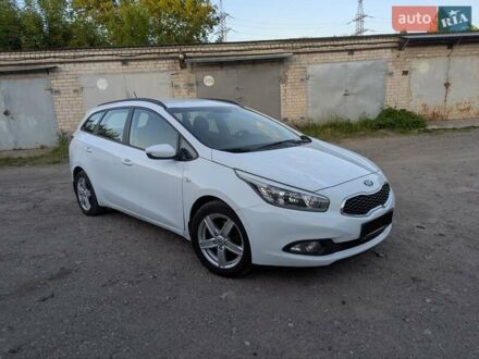 Киа Сид 2013 в Днепре (Днепропетровске) на Automoto.ua Белый Киа Сид, объемом двигателя 1.6 л и пробегом 184 тыс. км за 8999 $, фото 1 на Automoto.ua