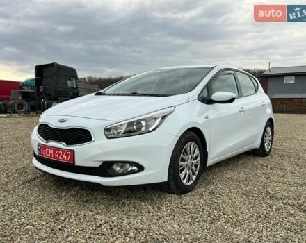 Белый Киа Сид, объемом двигателя 1.4 л и пробегом 182 тыс. км за 7800 $, фото 1 на Automoto.ua