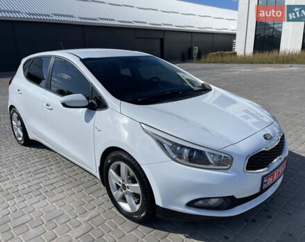Белый Киа Сид, объемом двигателя 1.4 л и пробегом 166 тыс. км за 8700 $, фото 1 на Automoto.ua