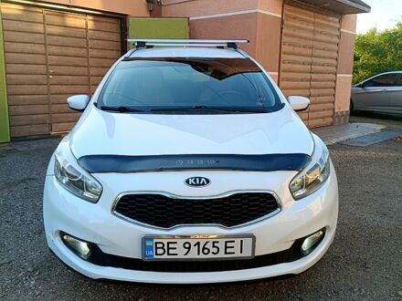 Белый Киа Сид, объемом двигателя 1.6 л и пробегом 240 тыс. км за 9800 $, фото 1 на Automoto.ua