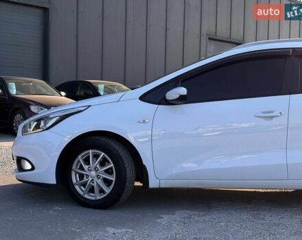 Белый Киа Сид, объемом двигателя 1.6 л и пробегом 141 тыс. км за 10990 $, фото 1 на Automoto.ua
