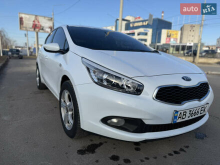 Киа Сид 2014 в Виннице на Automoto.ua Белый Киа Сид, объемом двигателя 1.4 л и пробегом 190 тыс. км за 7200 $, фото 1 на Automoto.ua