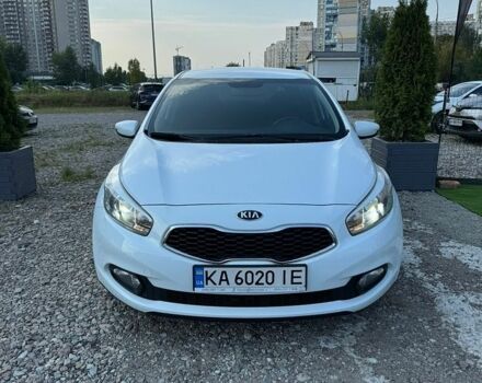 Білий Кіа Сід, об'ємом двигуна 1.58 л та пробігом 129 тис. км за 8999 $, фото 1 на Automoto.ua