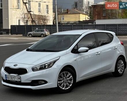 Белый Киа Сид, объемом двигателя 1.4 л и пробегом 195 тыс. км за 8100 $, фото 1 на Automoto.ua
