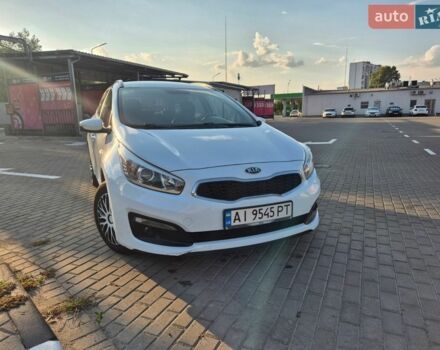 Білий Кіа Сід, об'ємом двигуна 1.58 л та пробігом 300 тис. км за 8000 $, фото 1 на Automoto.ua