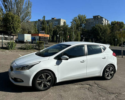 Белый Киа Сид, объемом двигателя 1.58 л и пробегом 107 тыс. км за 11500 $, фото 1 на Automoto.ua