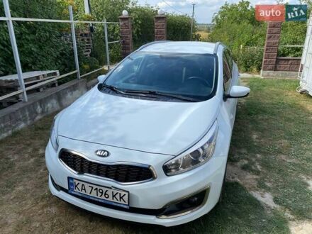 Киа Сид 2015 в Виннице на Automoto.ua Белый Киа Сид, объемом двигателя 1.4 л и пробегом 240 тыс. км за 11500 $, фото 1 на Automoto.ua