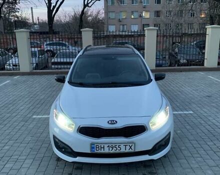 Белый Киа Сид, объемом двигателя 1.6 л и пробегом 37 тыс. км за 12000 $, фото 1 на Automoto.ua