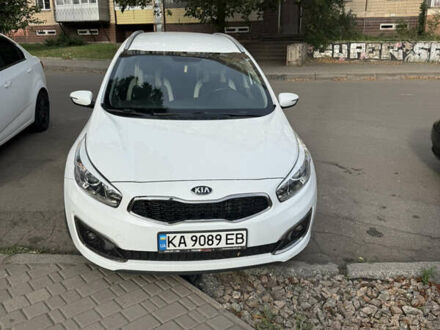 Киа Сид 2016 в Кривом Роге на Automoto.ua Белый Киа Сид, объемом двигателя 1.58 л и пробегом 138 тыс. км за 12000 $, фото 1 на Automoto.ua