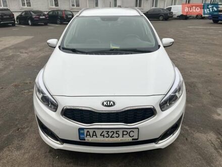 Киа Сид 2016 в Киеве на Automoto.ua Белый Киа Сид, объемом двигателя 1.58 л и пробегом 189 тыс. км за 10000 $, фото 1 на Automoto.ua
