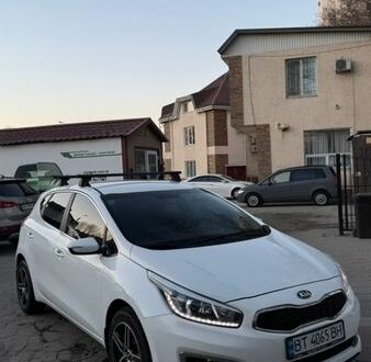 Белый Киа Сид, объемом двигателя 1.6 л и пробегом 134 тыс. км за 11900 $, фото 1 на Automoto.ua