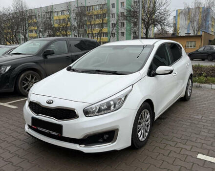 Білий Кіа Сід, об'ємом двигуна 1.59 л та пробігом 95 тис. км за 13900 $, фото 1 на Automoto.ua