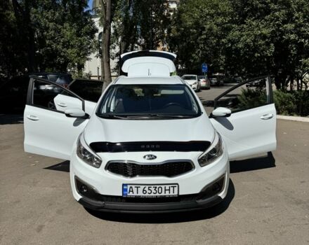 Белый Киа Сид, объемом двигателя 1.4 л и пробегом 206 тыс. км за 8002 $, фото 1 на Automoto.ua