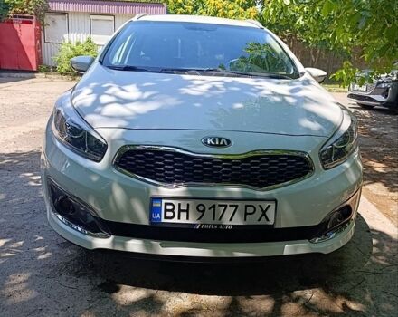 Белый Киа Сид, объемом двигателя 1.59 л и пробегом 82 тыс. км за 12500 $, фото 1 на Automoto.ua
