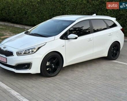 Білий Кіа Сід, об'ємом двигуна 1.6 л та пробігом 235 тис. км за 10600 $, фото 1 на Automoto.ua
