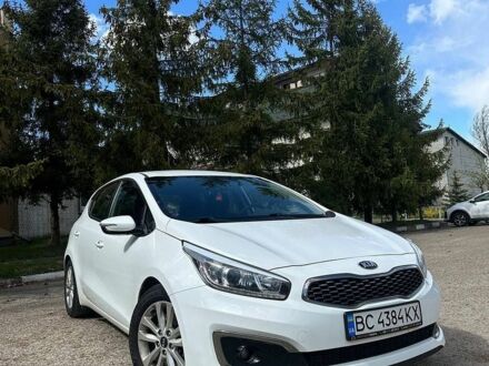 Белый Киа Сид, объемом двигателя 1.59 л и пробегом 65 тыс. км за 13700 $, фото 1 на Automoto.ua