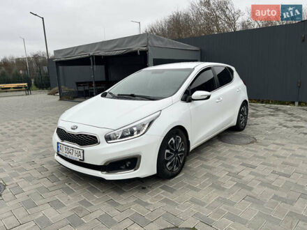 Белый Киа Сид, объемом двигателя 1.59 л и пробегом 114 тыс. км за 12500 $, фото 1 на Automoto.ua