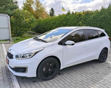 Белый Киа Сид, объемом двигателя 0 л и пробегом 237 тыс. км за 240 $, фото 1 на Automoto.ua