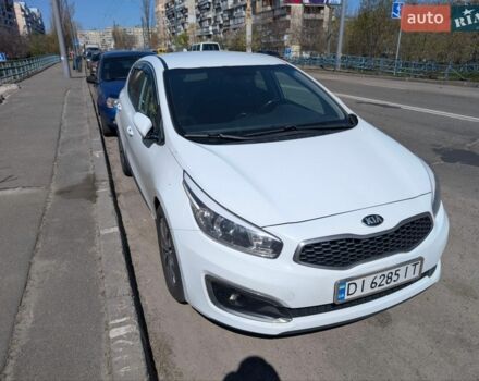 Белый Киа Сид, объемом двигателя 1.58 л и пробегом 245 тыс. км за 9000 $, фото 1 на Automoto.ua
