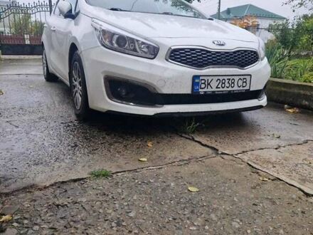 Киа Сид 2017 в Вараш (Кузнецовск) на Automoto.ua Белый Киа Сид, объемом двигателя 1.58 л и пробегом 86 тыс. км за 16000 $, фото 1 на Automoto.ua