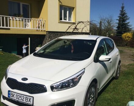 Білий Кіа Сід, об'ємом двигуна 1.6 л та пробігом 46 тис. км за 15000 $, фото 1 на Automoto.ua
