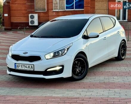 Белый Киа Сид, объемом двигателя 1.6 л и пробегом 66 тыс. км за 14200 $, фото 1 на Automoto.ua