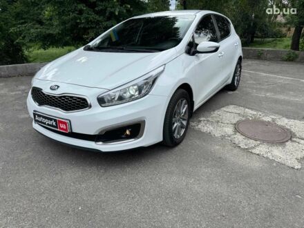 Киа Сид 2018 в Киеве на Automoto.ua Белый Киа Сид, объемом двигателя 1.6 л и пробегом 178 тыс. км за 12290 $, фото 1 на Automoto.ua
