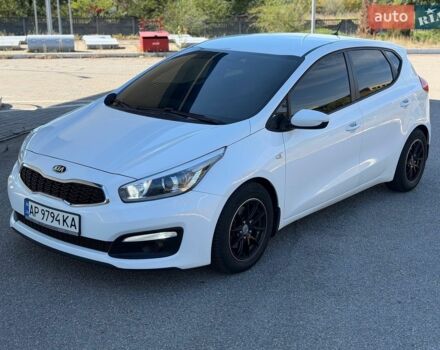 Белый Киа Сид, объемом двигателя 1.59 л и пробегом 70 тыс. км за 13500 $, фото 1 на Automoto.ua