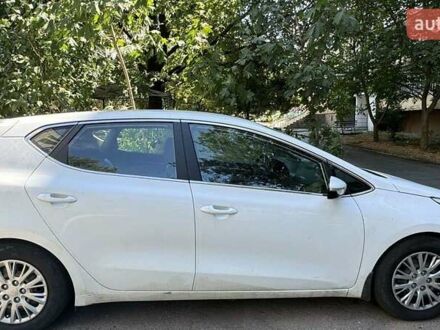 Киа Сид 2018 в Николаеве на Automoto.ua Белый Киа Сид, объемом двигателя 1.59 л и пробегом 90 тыс. км за 13700 $, фото 1 на Automoto.ua