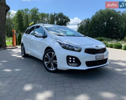 Белый Киа Сид, объемом двигателя 1.58 л и пробегом 198 тыс. км за 13300 $, фото 1 на Automoto.ua