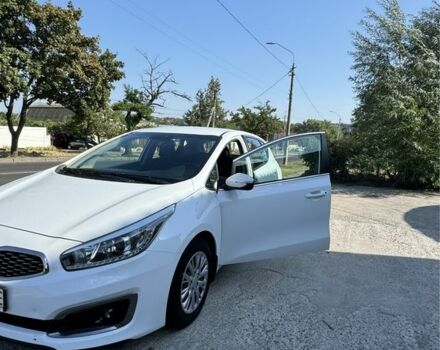 Білий Кіа Сід, об'ємом двигуна 1.6 л та пробігом 90 тис. км за 12000 $, фото 1 на Automoto.ua