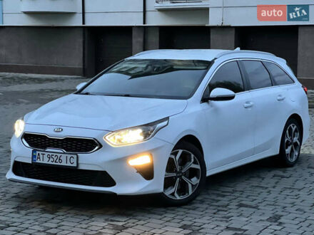 Белый Киа Сид, объемом двигателя 1.6 л и пробегом 240 тыс. км за 15950 $, фото 1 на Automoto.ua