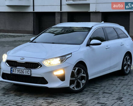 Белый Киа Сид, объемом двигателя 1.6 л и пробегом 240 тыс. км за 15750 $, фото 1 на Automoto.ua