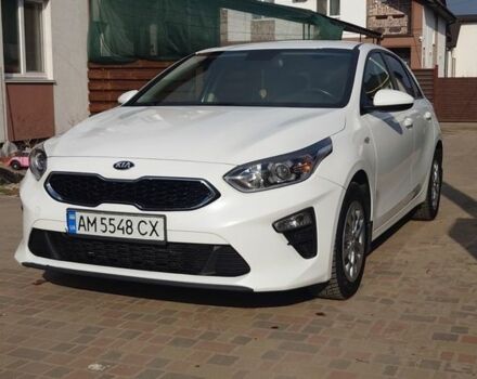 Белый Киа Сид, объемом двигателя 1.59 л и пробегом 169 тыс. км за 11000 $, фото 1 на Automoto.ua
