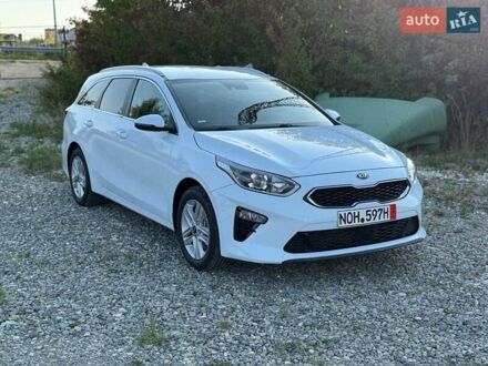 Киа Сид 2020 в Тернополе на Automoto.ua Белый Киа Сид, объемом двигателя 1.6 л и пробегом 213 тыс. км за 15999 $, фото 1 на Automoto.ua