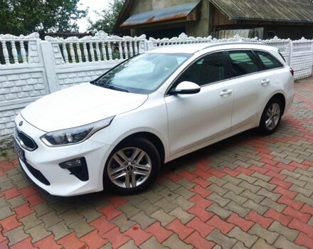 Белый Киа Сид, объемом двигателя 2 л и пробегом 190 тыс. км за 14200 $, фото 1 на Automoto.ua