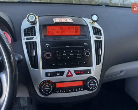 Бежевый Киа Сид, объемом двигателя 1.6 л и пробегом 226 тыс. км за 5750 $, фото 25 на Automoto.ua