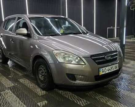 Бежевый Киа Сид, объемом двигателя 1.4 л и пробегом 400 тыс. км за 5000 $, фото 3 на Automoto.ua