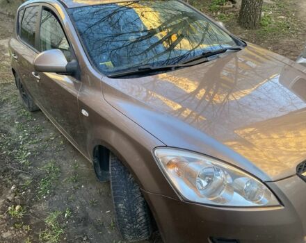 Бежевий Кіа Сід, об'ємом двигуна 1.4 л та пробігом 207 тис. км за 5500 $, фото 8 на Automoto.ua