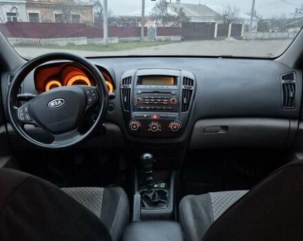 Бежевый Киа Сид, объемом двигателя 1.59 л и пробегом 158 тыс. км за 4200 $, фото 6 на Automoto.ua
