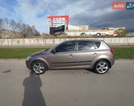 Бежевий Кіа Сід, об'ємом двигуна 1.58 л та пробігом 255 тис. км за 5200 $, фото 3 на Automoto.ua