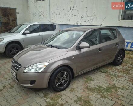 Бежевый Киа Сид, объемом двигателя 1.58 л и пробегом 218 тыс. км за 6400 $, фото 7 на Automoto.ua