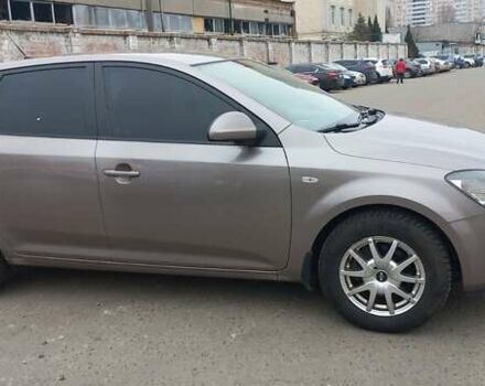 Бежевый Киа Сид, объемом двигателя 1.6 л и пробегом 273 тыс. км за 5800 $, фото 9 на Automoto.ua