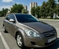Бежевый Киа Сид, объемом двигателя 1.4 л и пробегом 256 тыс. км за 4000 $, фото 1 на Automoto.ua