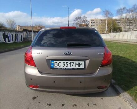 Бежевий Кіа Сід, об'ємом двигуна 1.58 л та пробігом 255 тис. км за 5200 $, фото 5 на Automoto.ua