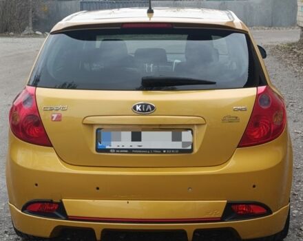 Бежевый Киа Сид, объемом двигателя 2 л и пробегом 260 тыс. км за 4000 $, фото 3 на Automoto.ua