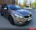 Бежевый Киа Сид, объемом двигателя 1.6 л и пробегом 295 тыс. км за 6200 $, фото 3 на Automoto.ua