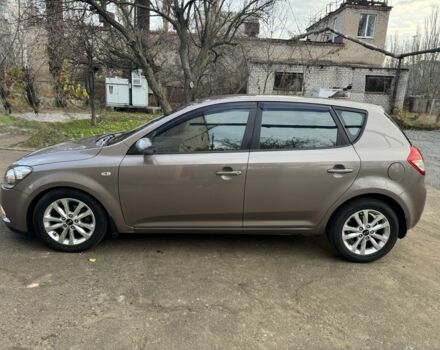 Бежевый Киа Сид, объемом двигателя 1.6 л и пробегом 178 тыс. км за 6000 $, фото 2 на Automoto.ua