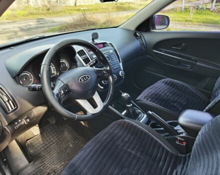 Бежевый Киа Сид, объемом двигателя 1.6 л и пробегом 173 тыс. км за 6500 $, фото 3 на Automoto.ua